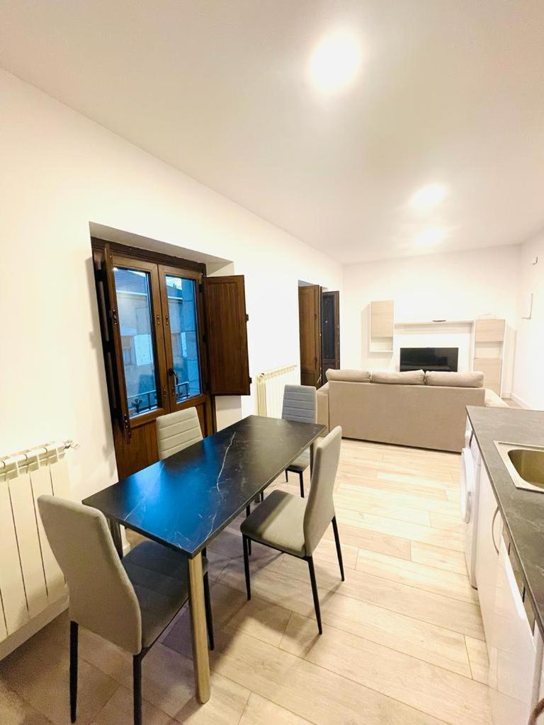 Apartamentos Rurales La Plaza 2 Duruelo de la Sierra Exteriér fotografie